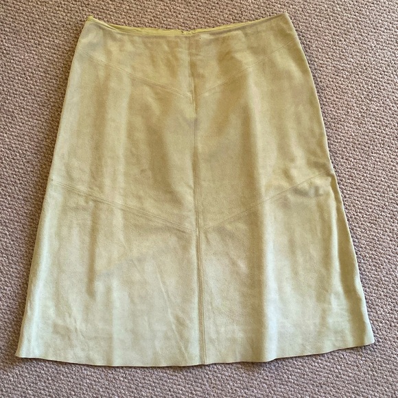 Vintage Banana Republic suede skirt - Picture 1 of 8